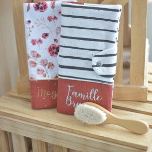 protege-livret-de-famille-personnalise-creation-artisanale-fait-main-naissance-mariage