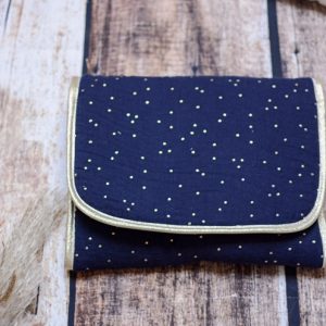 pochette-a-langer-nomade-creation-artisanale-pratique-bebe-fait-main-france
