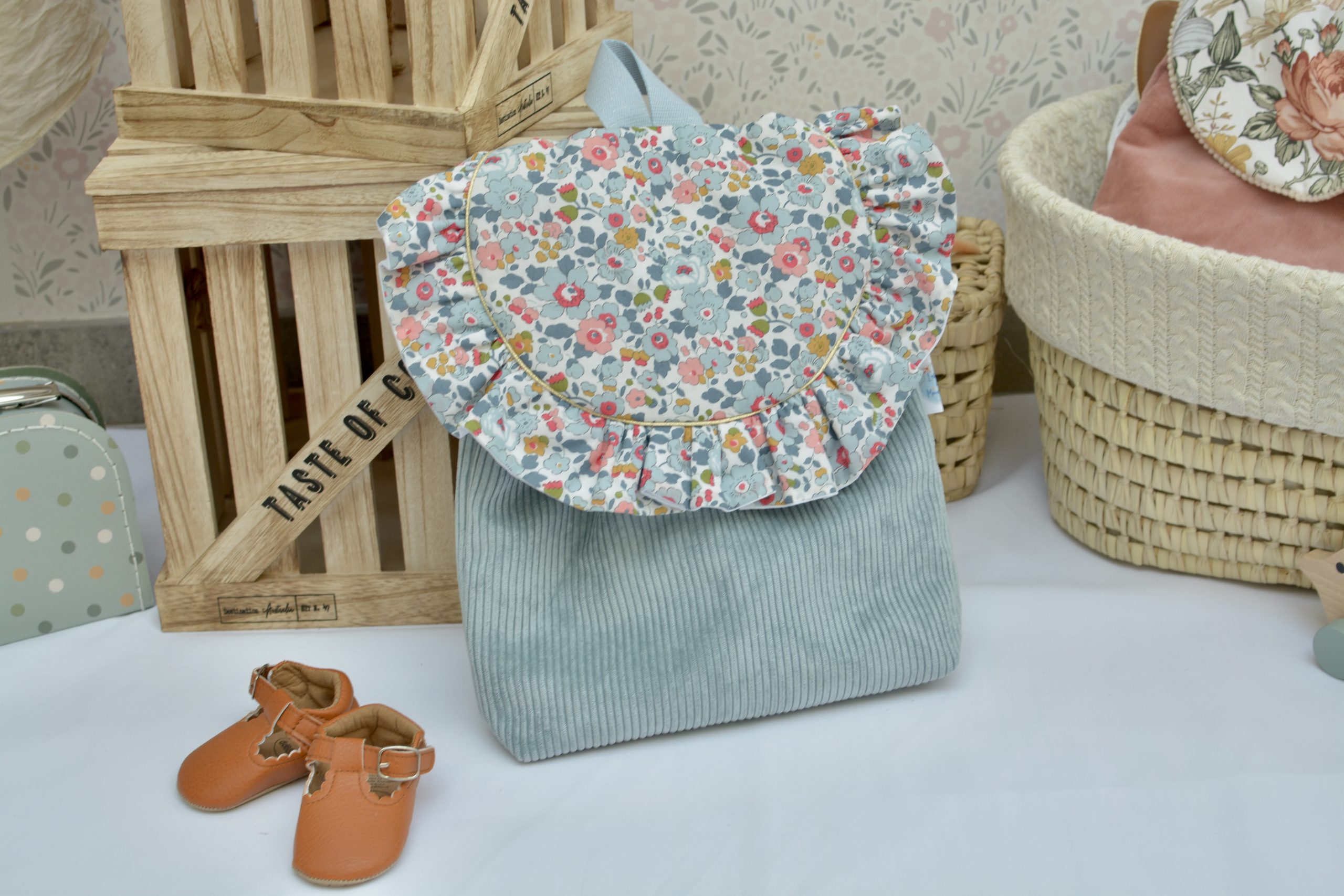 sac-a-dos-molletonne-maternelle-ecole-creche-doudou-personnalisable-creation-artisanale-fait-main-francais