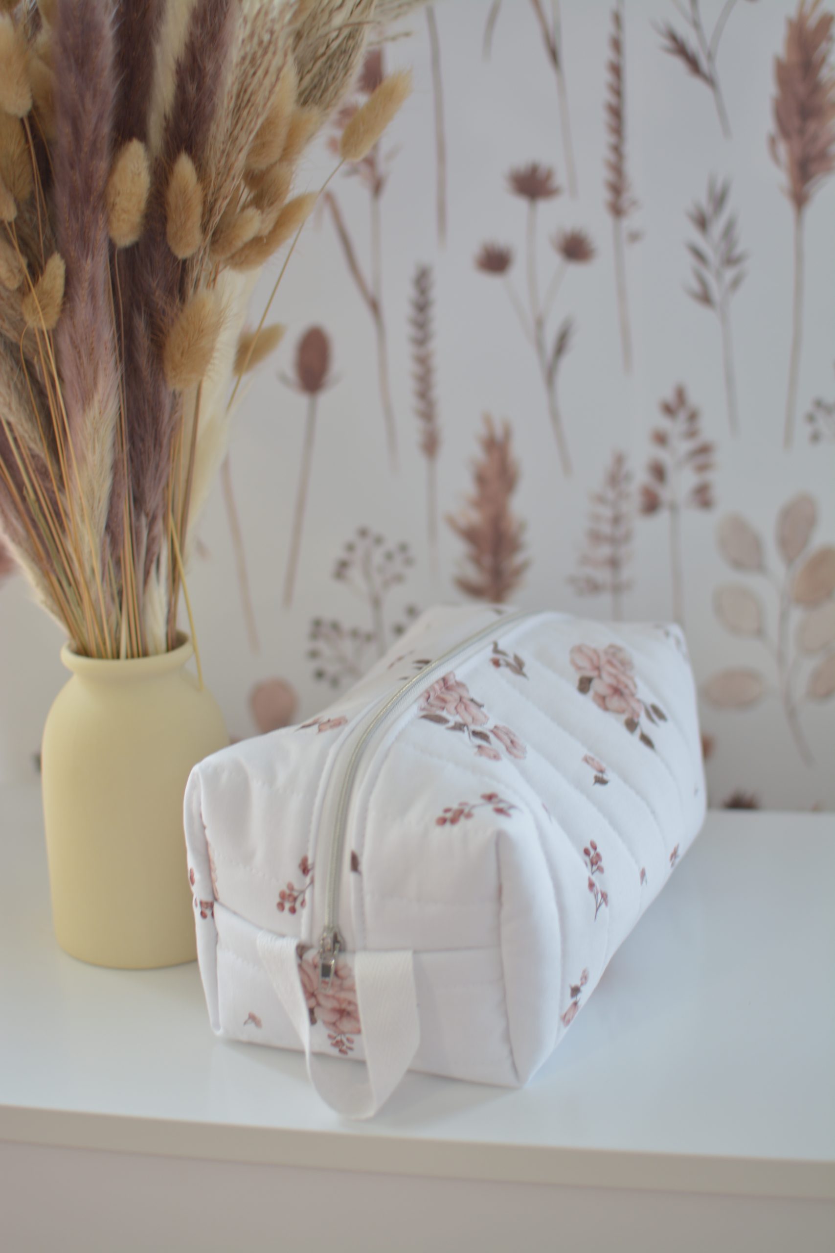 Trousse de toilette matelassée Louise Romantic Flowers – Image 2