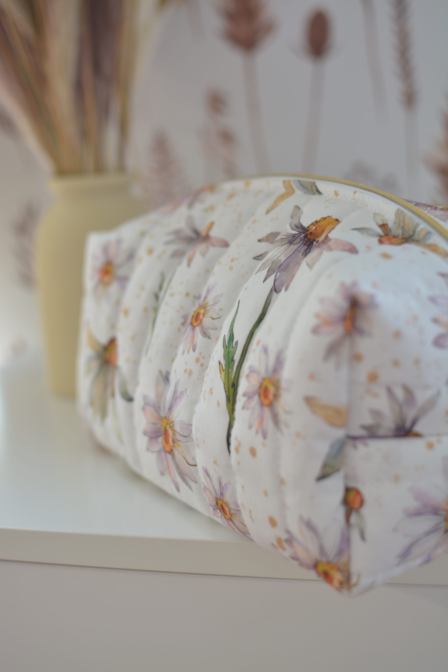 Trousse de toilette matelassée Louise Marguerites – Image 3