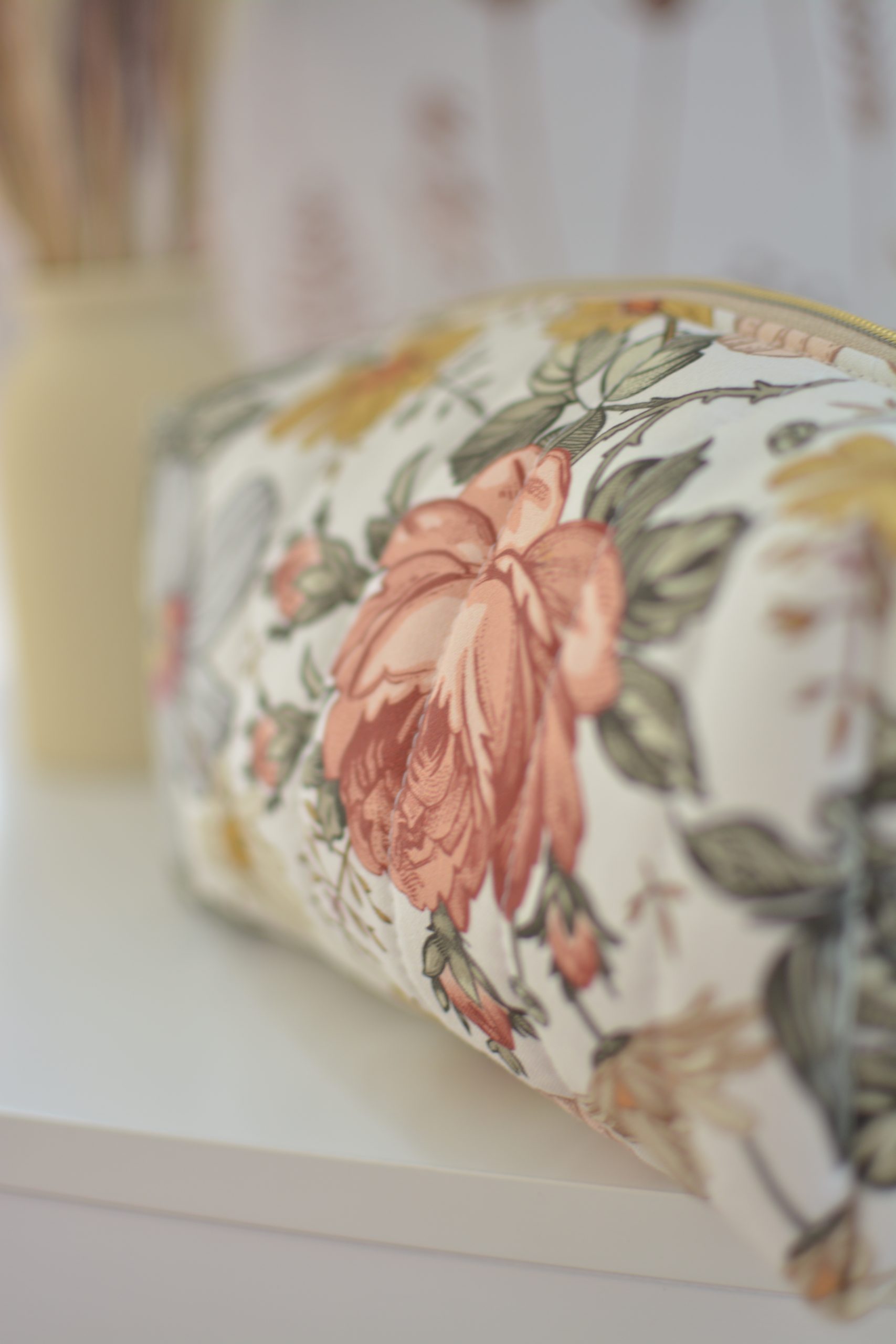 Trousse de toilette matelassée Louise Vintage flowers – Image 3