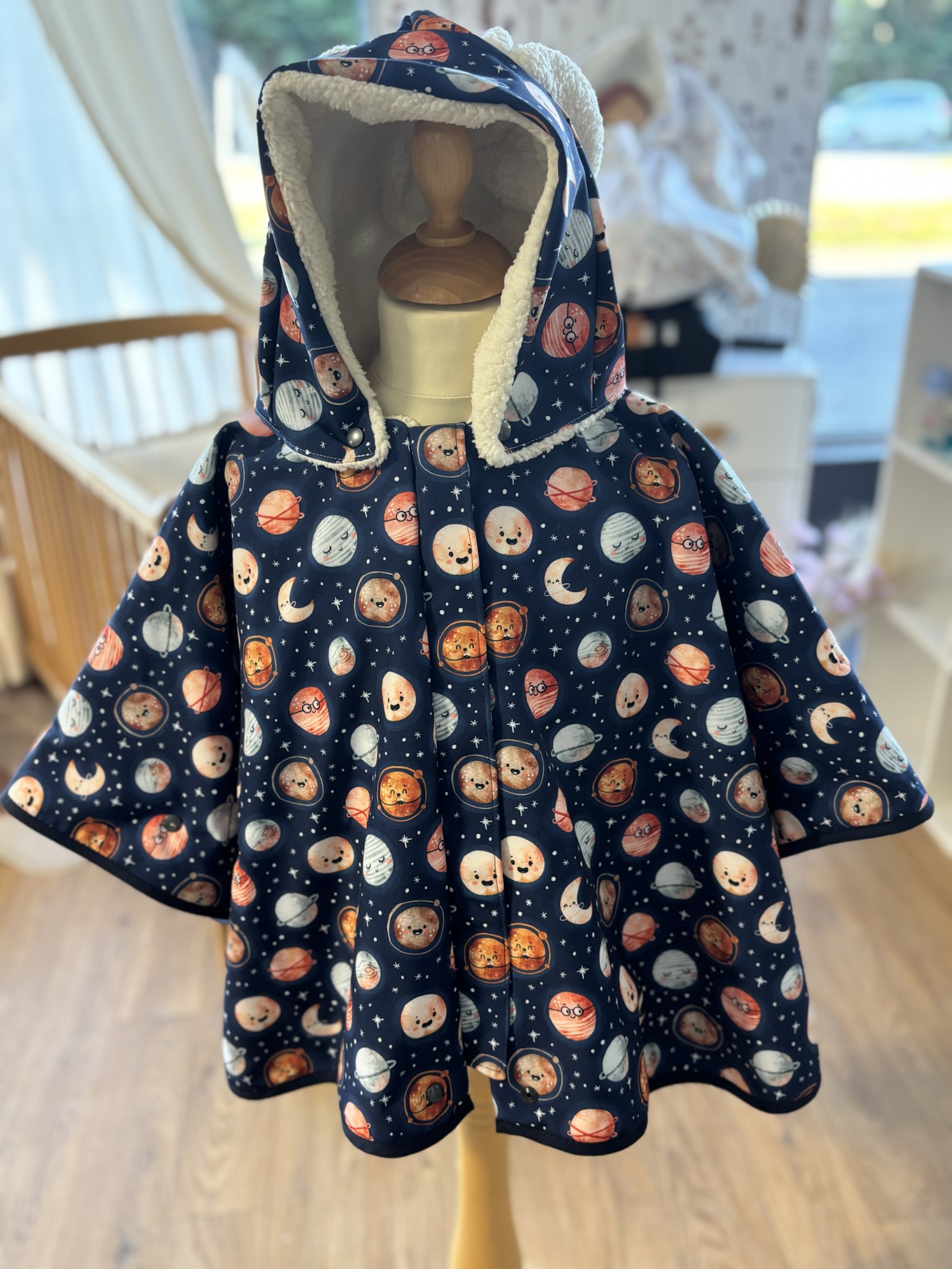 Poncho IMPERMEABLE Ultra évolutif 0-8 ans 4-en-1 Céleste sherpa oreilles lapin – Image 3