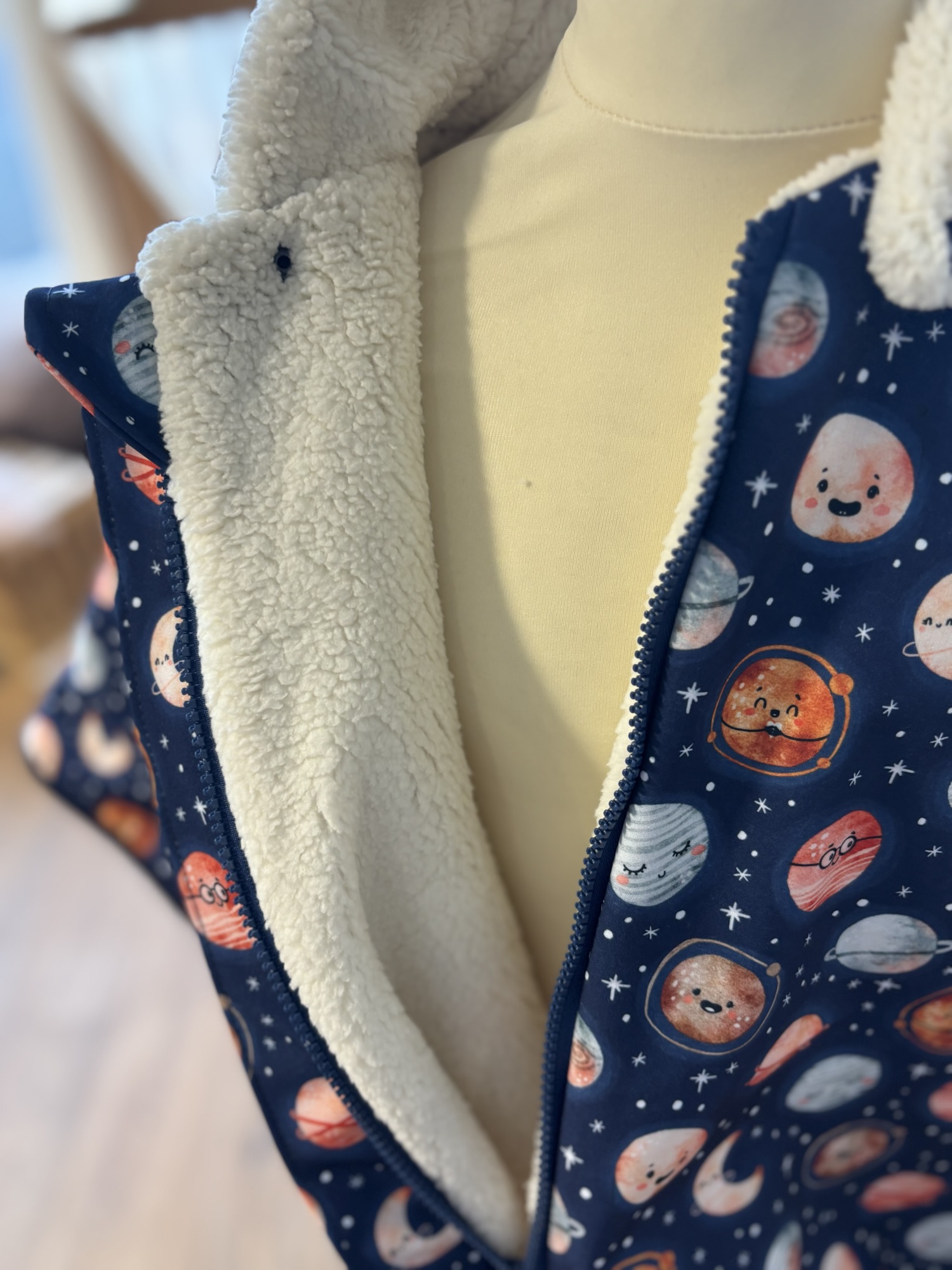 Poncho IMPERMEABLE Ultra évolutif 0-8 ans 4-en-1 Céleste sherpa oreilles lapin – Image 4