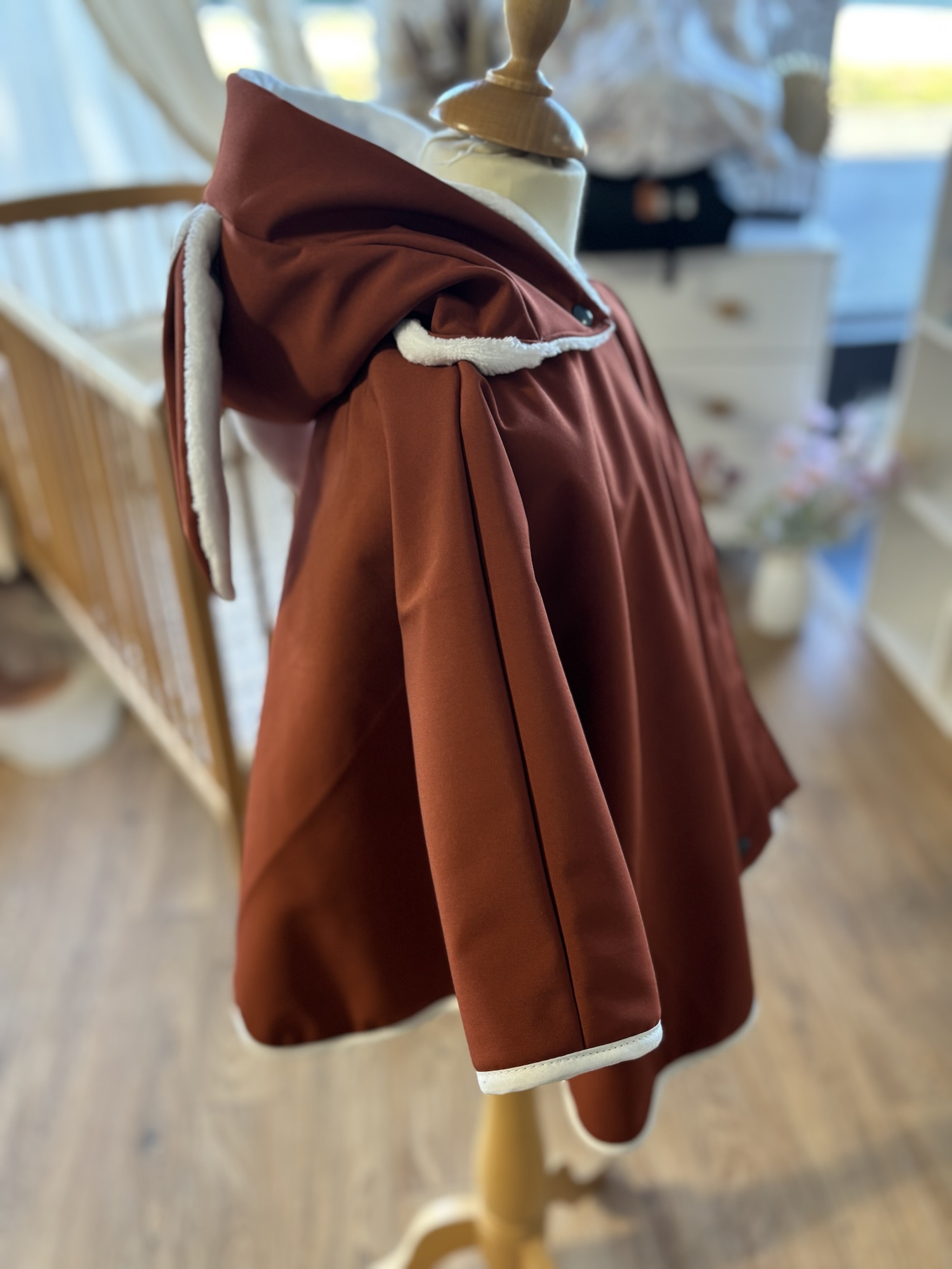Poncho IMPERMEABLE Ultra évolutif 0-8 ans 4-en-1 Brique doudou lapin – Image 3