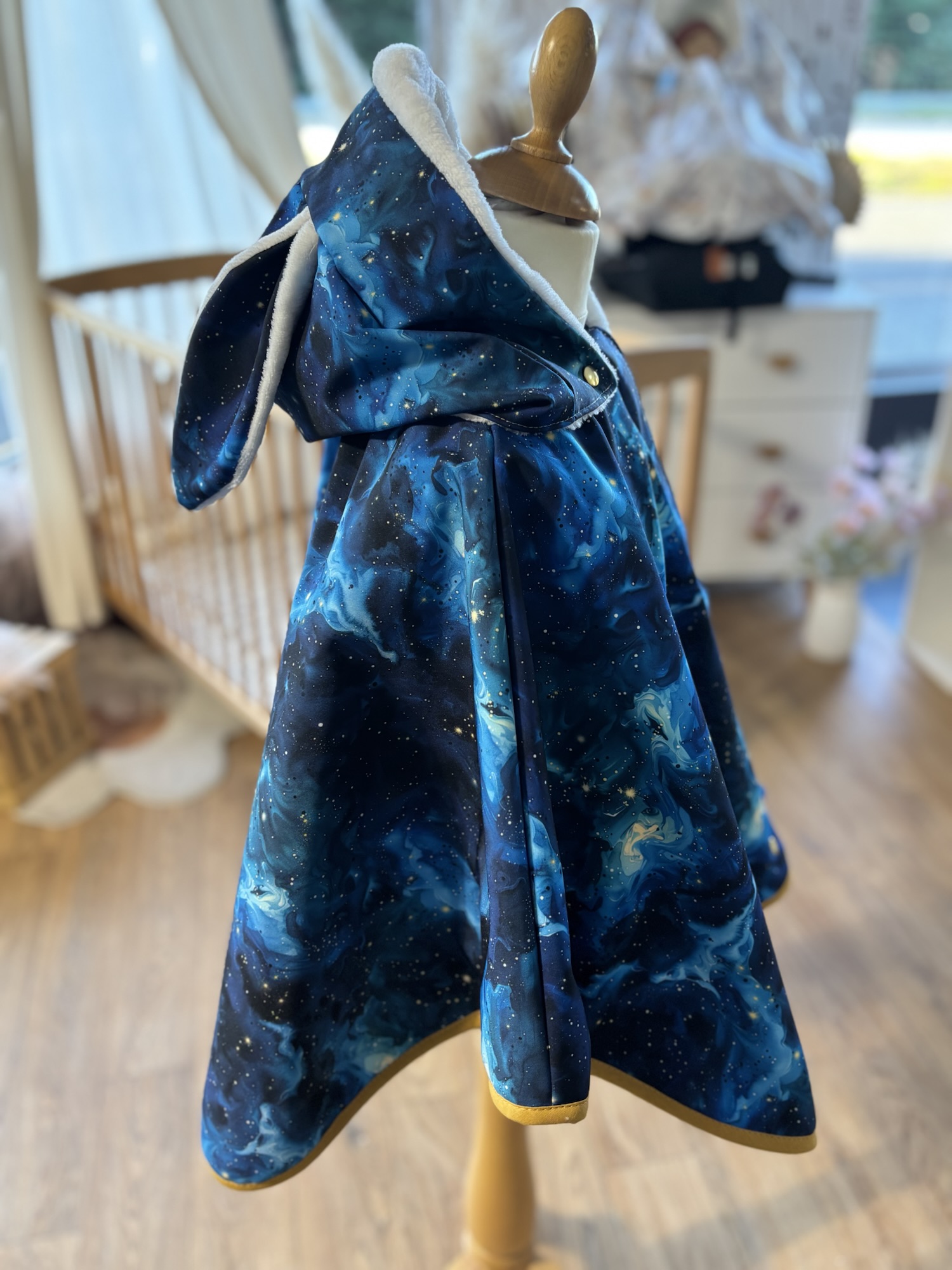 Poncho IMPERMEABLE Ultra évolutif 0-8 ans 4-en-1 Galaxie doudou lapin – Image 4
