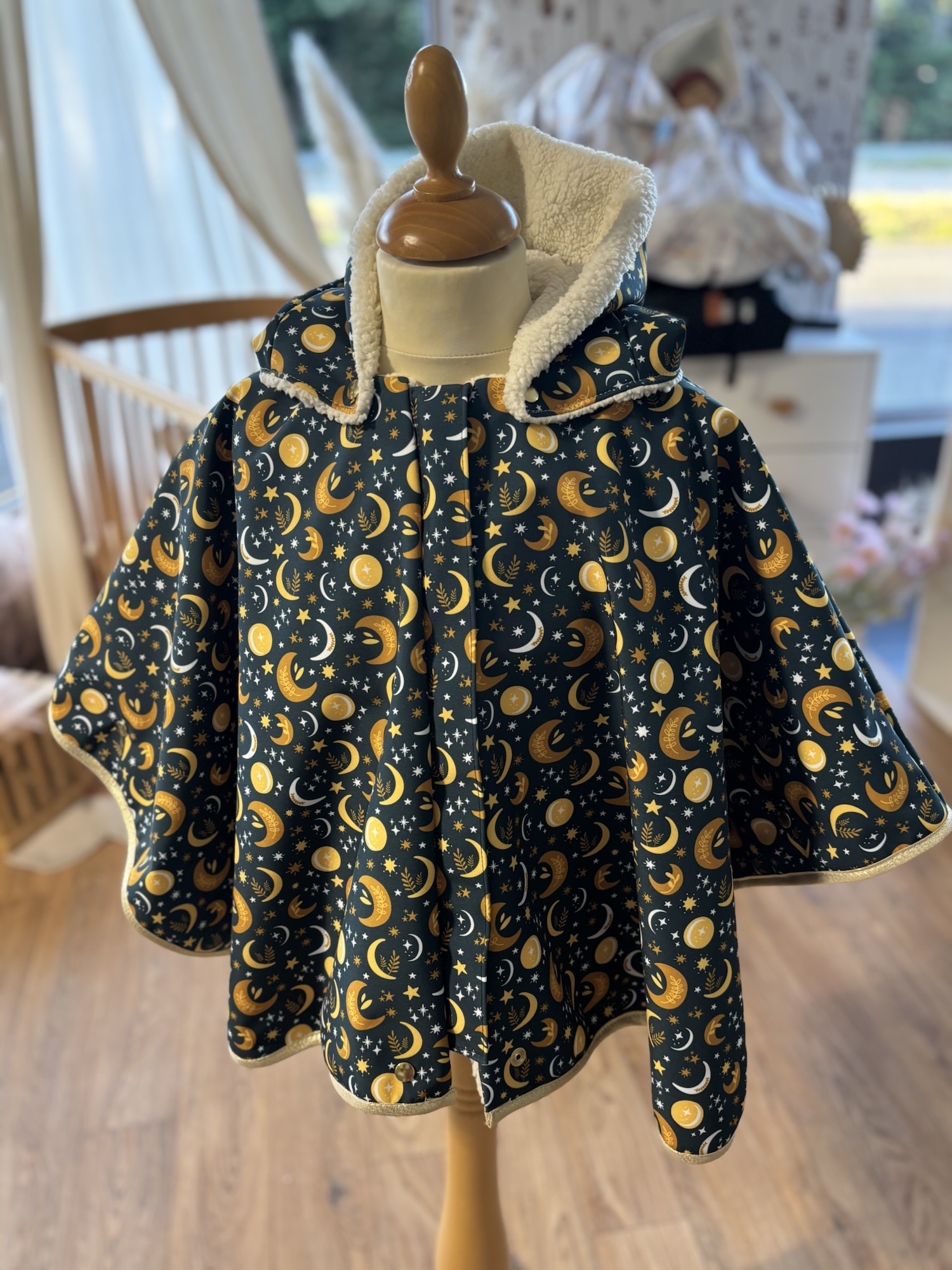 Poncho IMPERMEABLE Ultra évolutif 0-8 ans 4-en-1 Luna sherpa oreilles lapin – Image 2